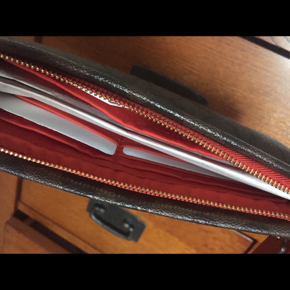 New Coach large wrislet - Picture 3 of 4